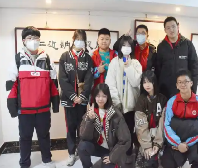 峻峭的波峰波谷交替由此学位供需矛盾在人口净流入地重复拉锯 峻峭的波峰波谷交替由此学位供需矛盾在人口净流入地重复拉锯