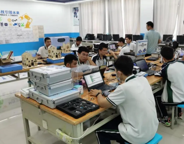 讲堂质量提高的重要渠道是教育数字基础