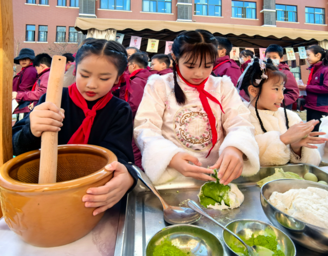 学生双向赋能让书香滋润家庭让人文底蕴